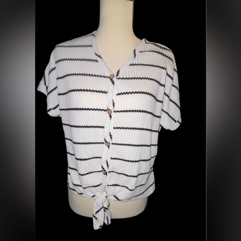 Paper Crane Black and White Knit Top